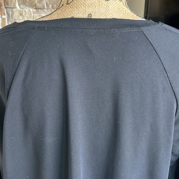 Fabletics black long ruched sleeve side slits sweatshirt hi lo - Picture 10 of 16